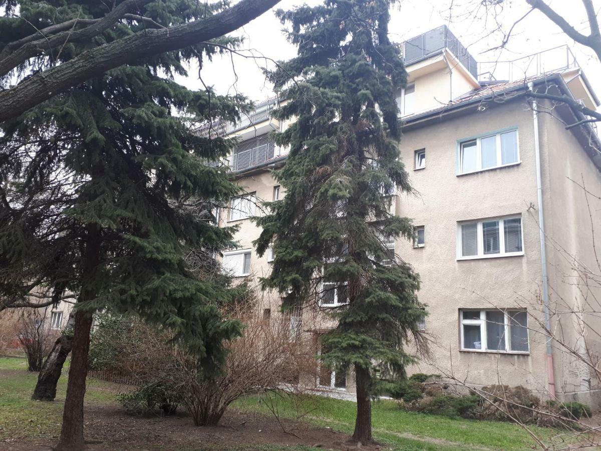 Utulny Apartman V Bratislava 15 Exterior photo